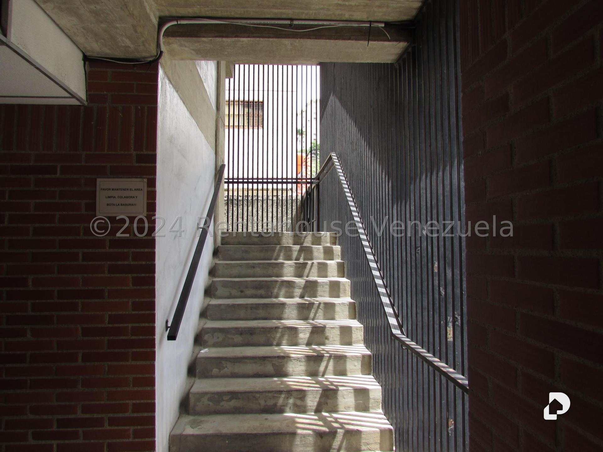 Edificio en El Llanito, Caracas – 5