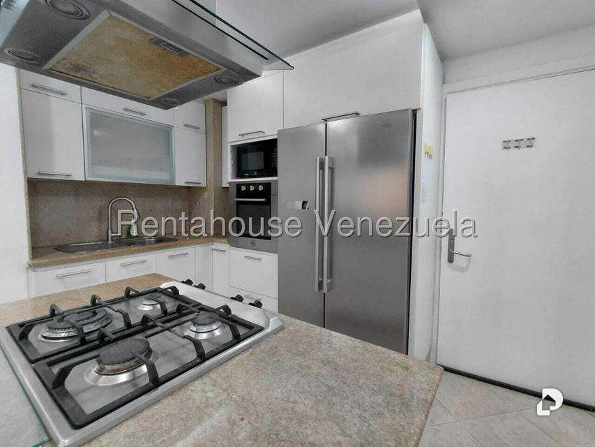 Apartamento en Los Palos Grandes, Caracas – 8