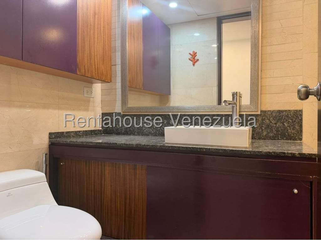Apartamento en Las Mesetas de Santa Rosa de Lima, Caracas