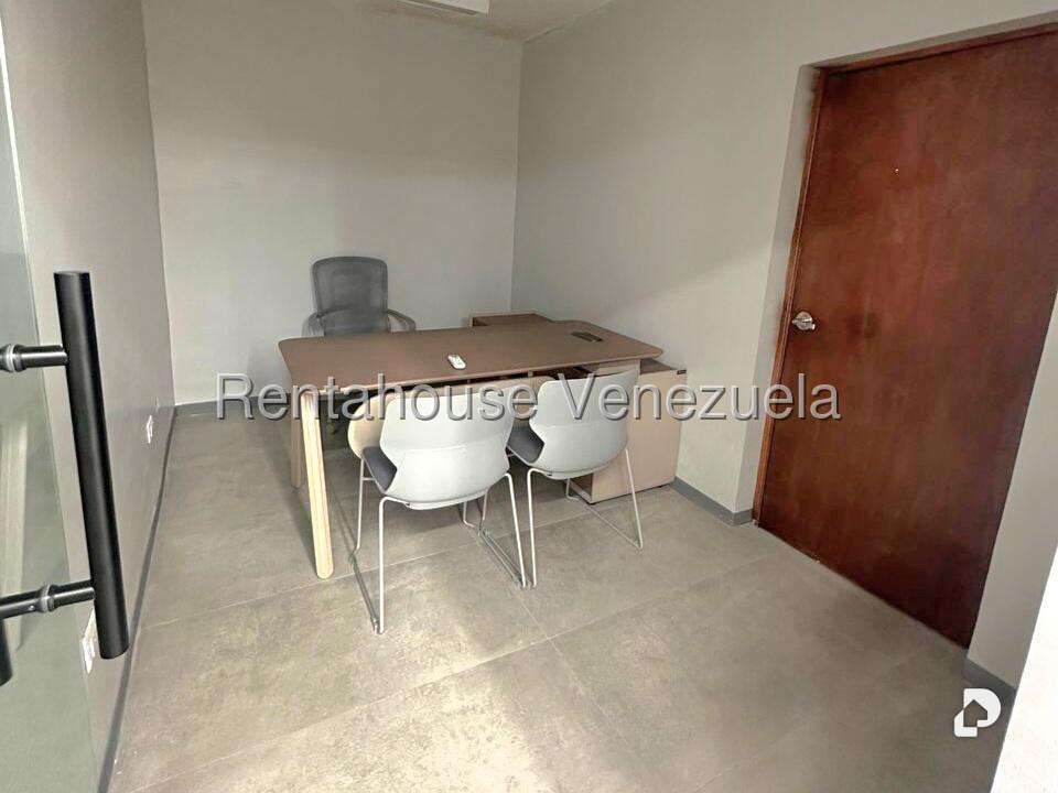 Local comercial en El Paraíso, Caracas – 13