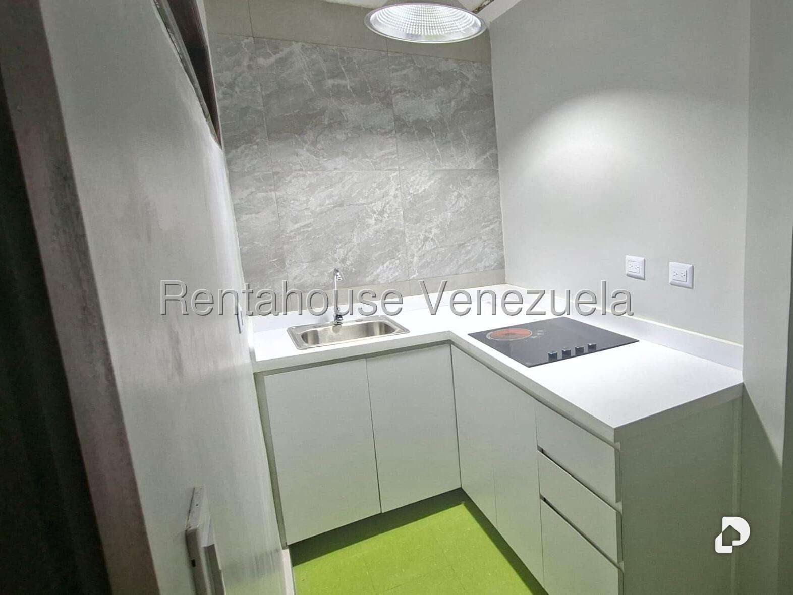 Local comercial en El Paraíso, Caracas – 18