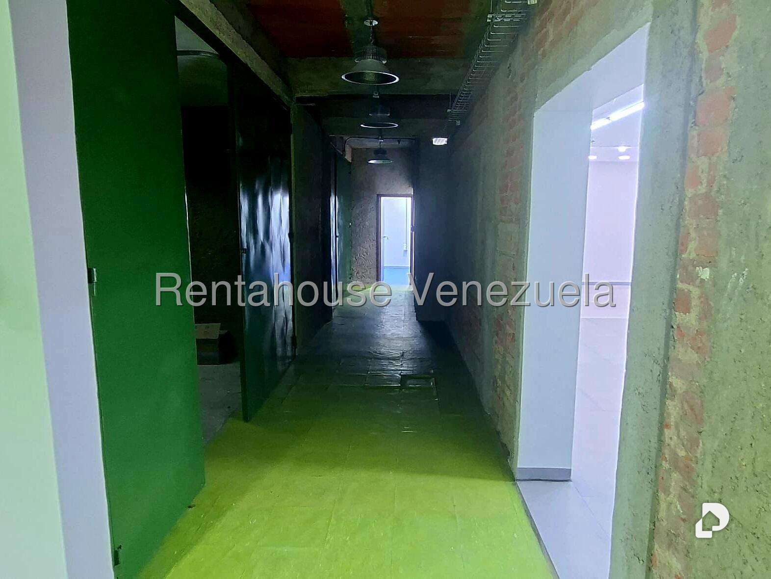 Local comercial en El Paraíso, Caracas – 15