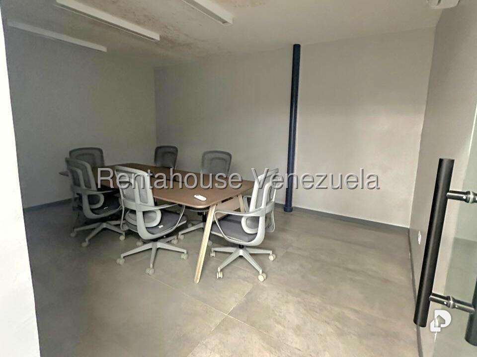 Local comercial en El Paraíso, Caracas – 14