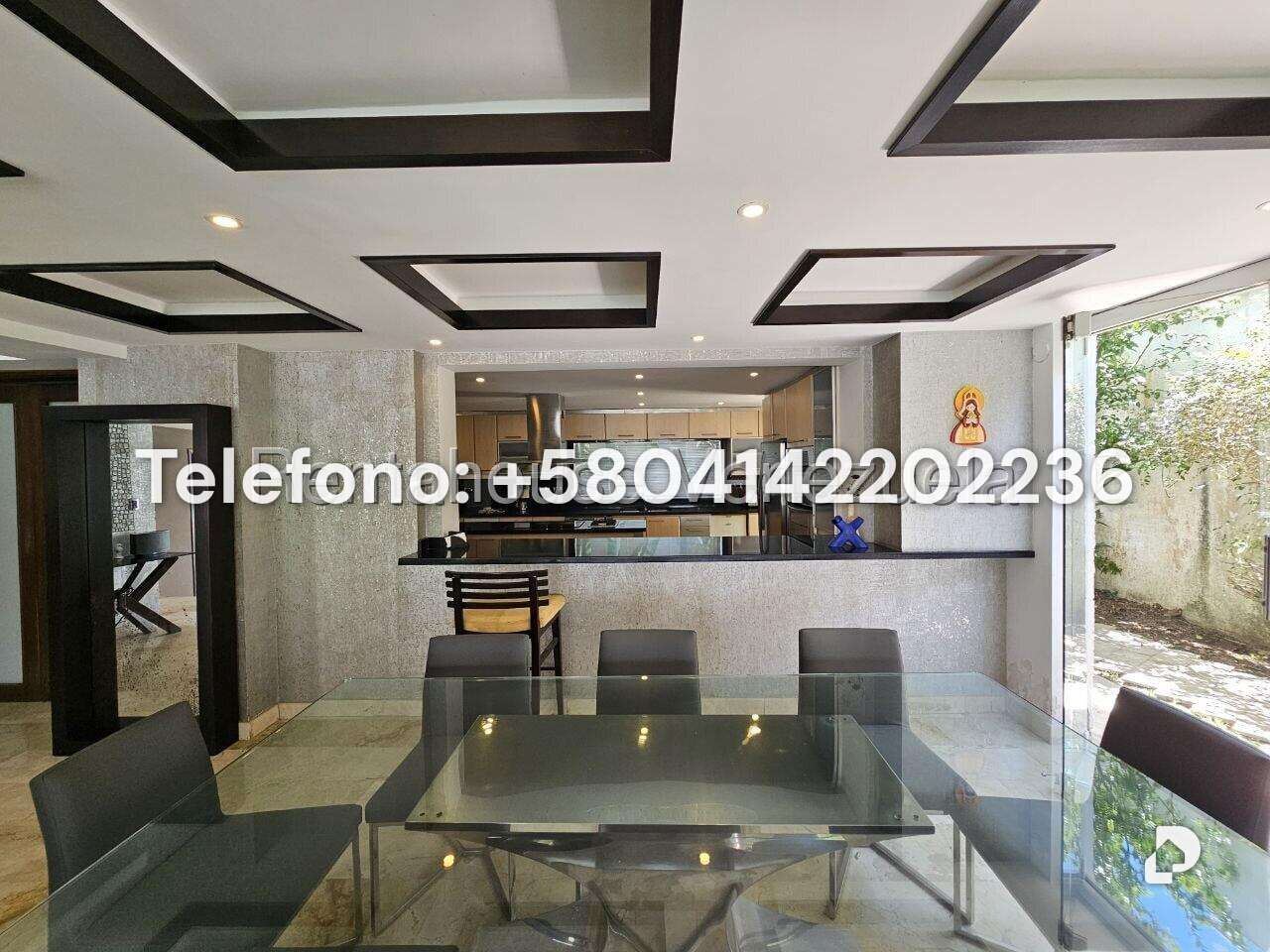Casa en Lomas de La Lagunita, Caracas – 35