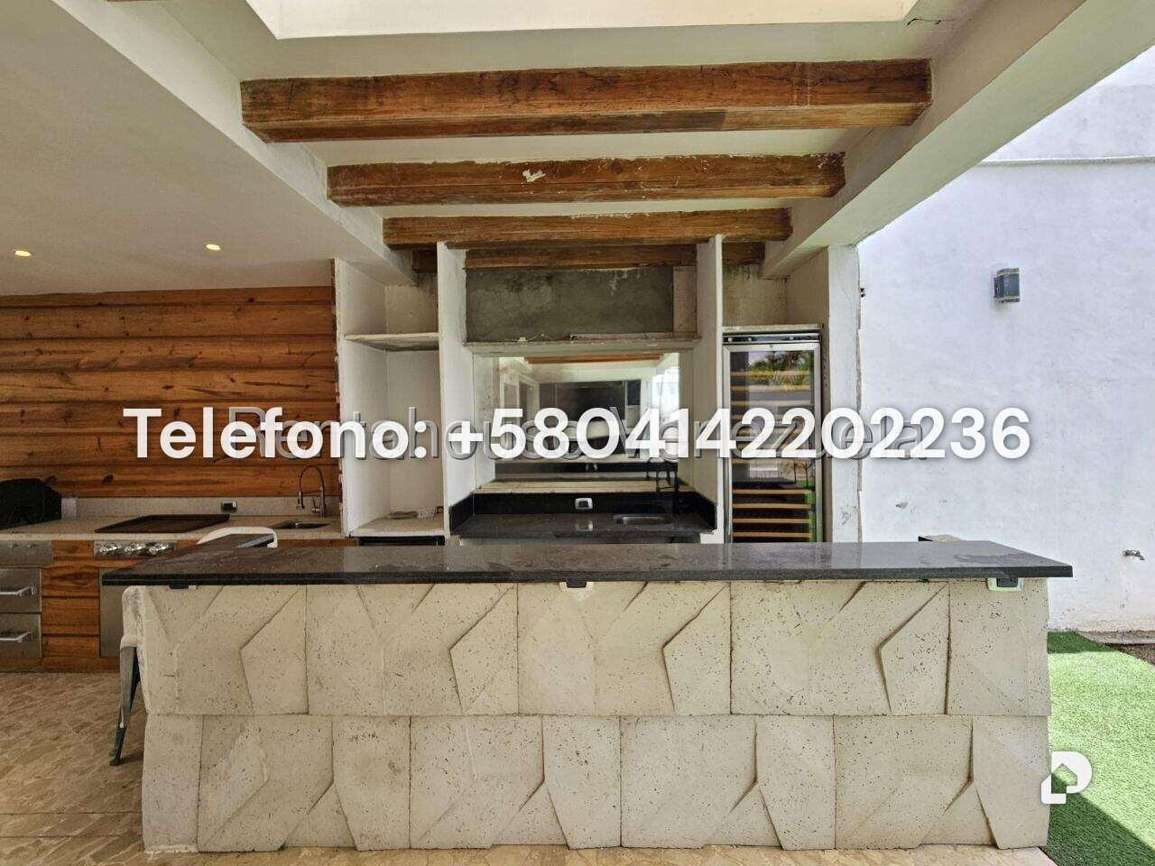 Casa en Lomas de La Lagunita, Caracas – 17