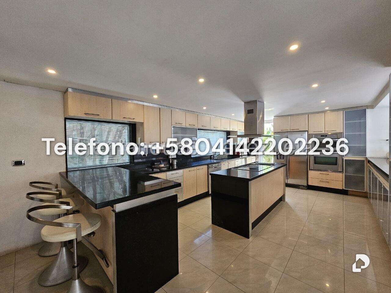 Casa en Lomas de La Lagunita, Caracas – 37