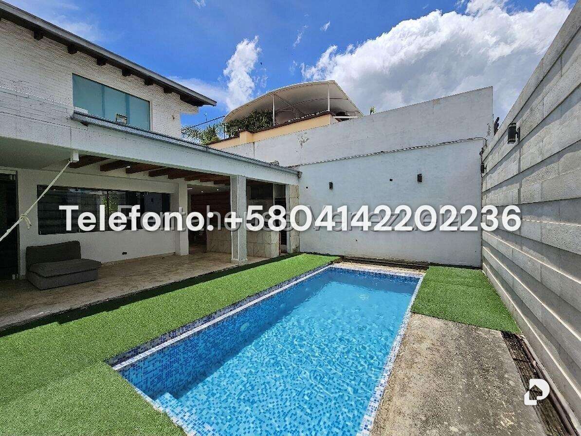 Casa en Lomas de La Lagunita, Caracas – 10