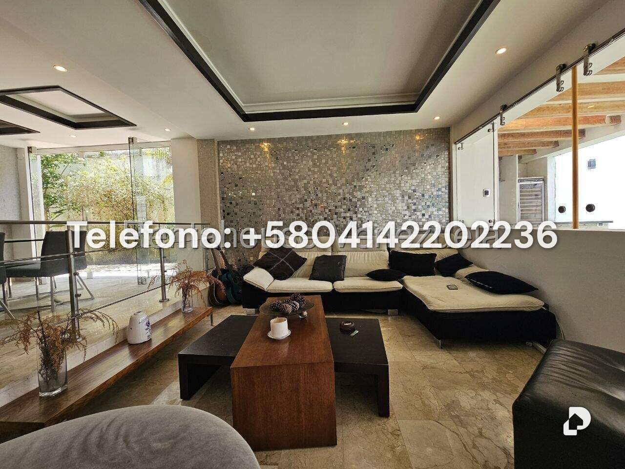 House in Lomas de La Lagunita, Caracas – 21