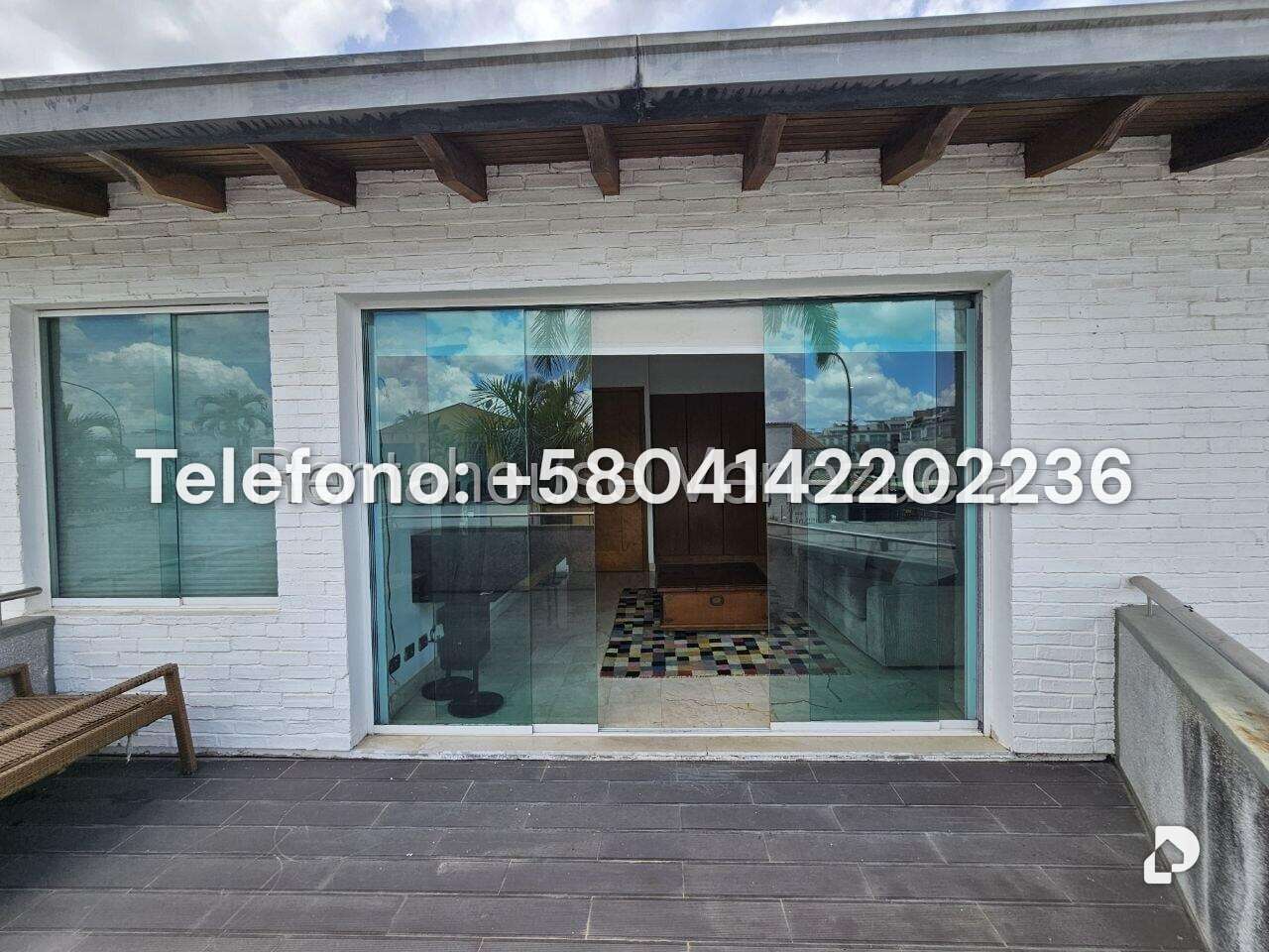 House in Lomas de La Lagunita, Caracas – 53