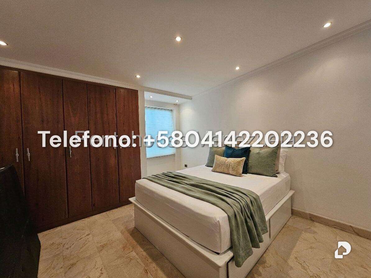 House in Lomas de La Lagunita, Caracas – 58