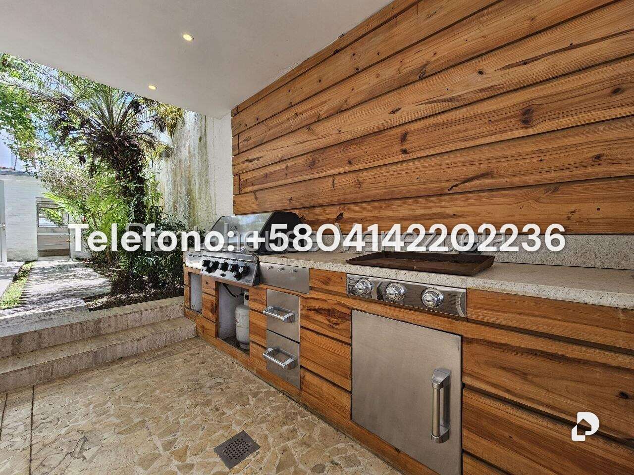 House in Lomas de La Lagunita, Caracas – 18