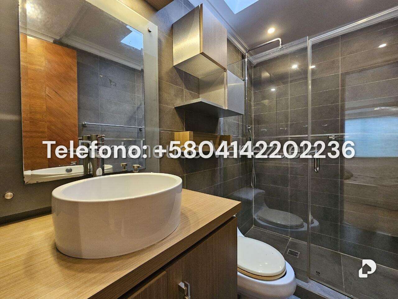 House in Lomas de La Lagunita, Caracas – 59