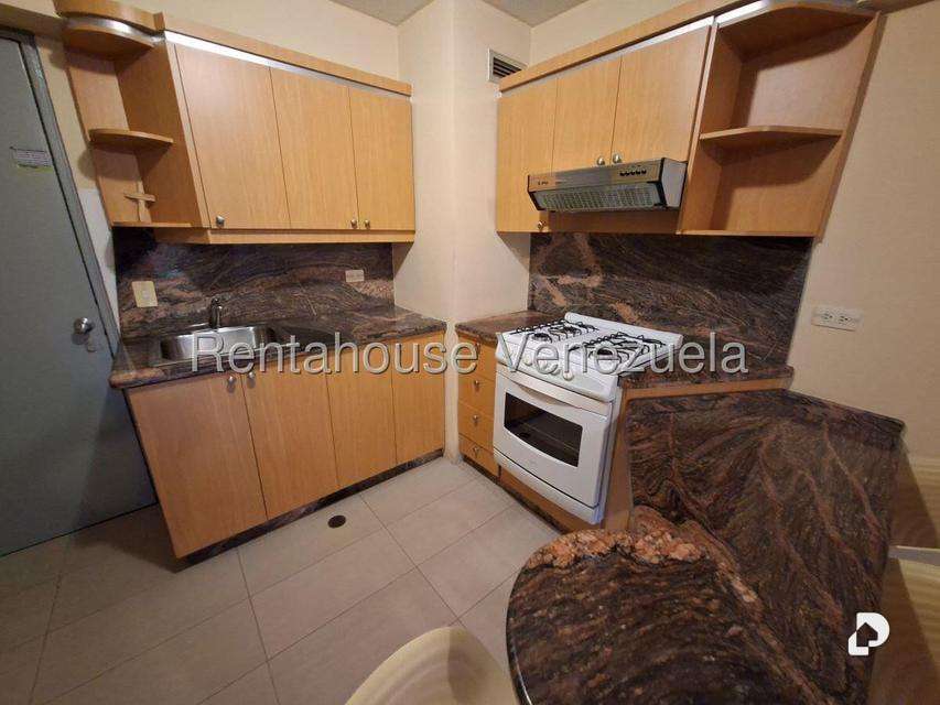 Apartamento en El Rosal, Caracas – 10