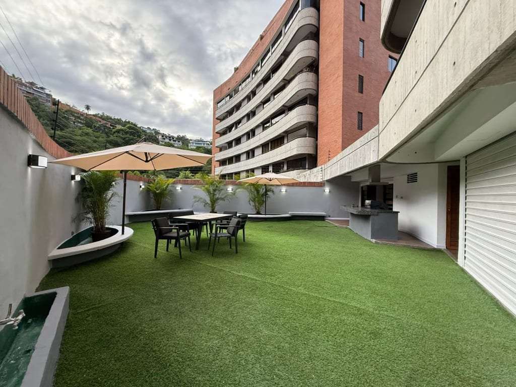 Apartamento en Lomas de La Alameda, Caracas - 1