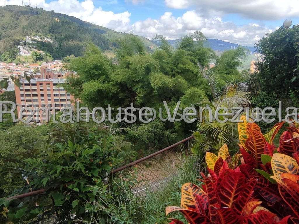 Townhouse en Los Naranjos (del Cafetal), Caracas
