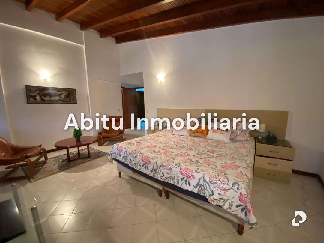 House in Colinas de Tamanaco, Caracas – 20