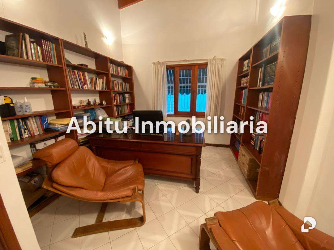 House in Colinas de Tamanaco, Caracas – 19