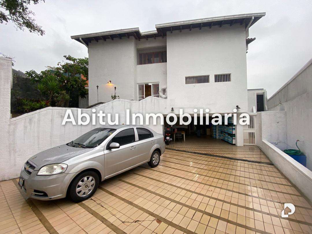House in Colinas de Tamanaco, Caracas – 3