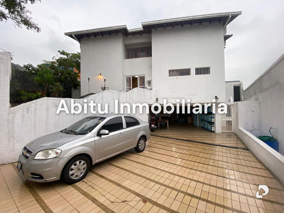 House in Colinas de Tamanaco, Caracas – 3