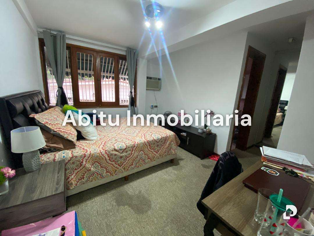 House in Colinas de Tamanaco, Caracas – 16