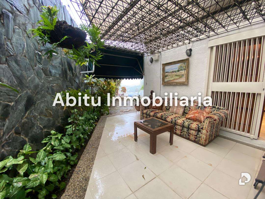 House in Colinas de Tamanaco, Caracas – 4