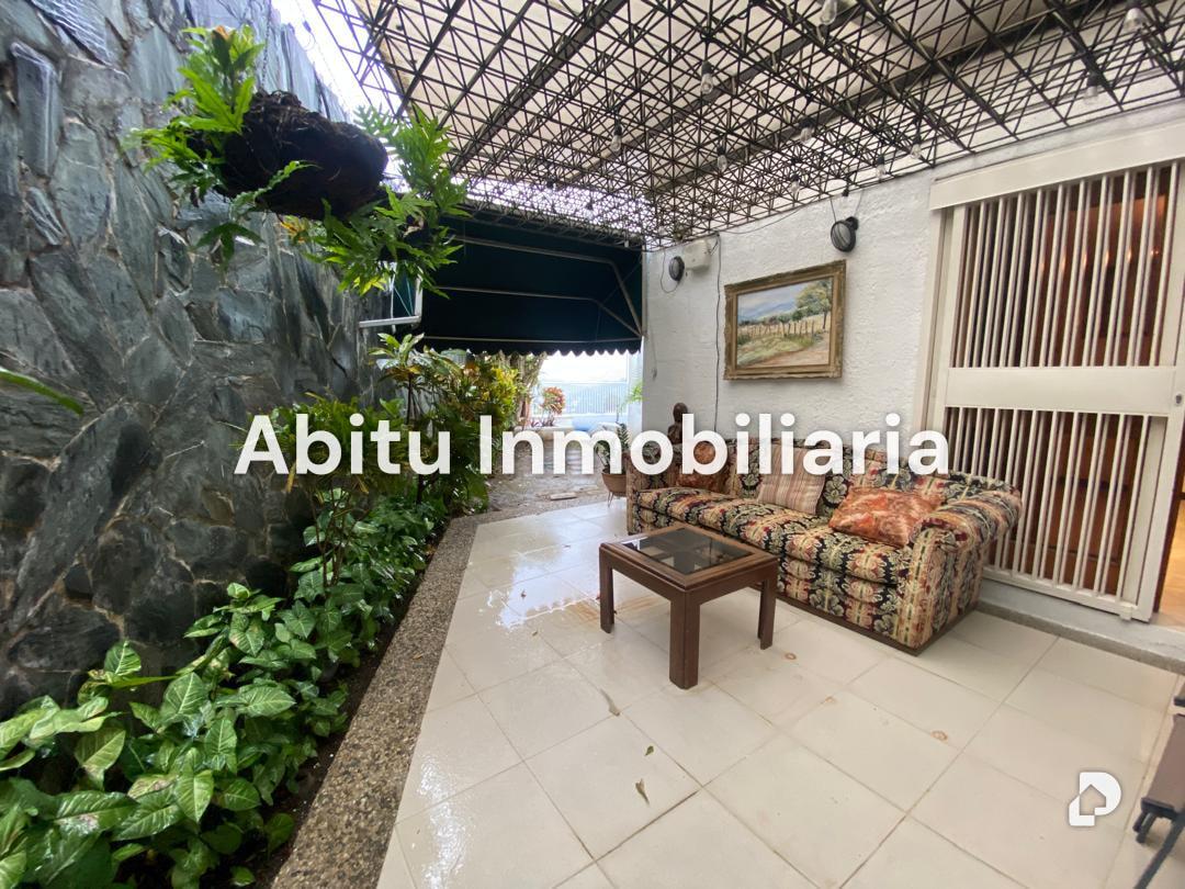 House in Colinas de Tamanaco, Caracas – 4