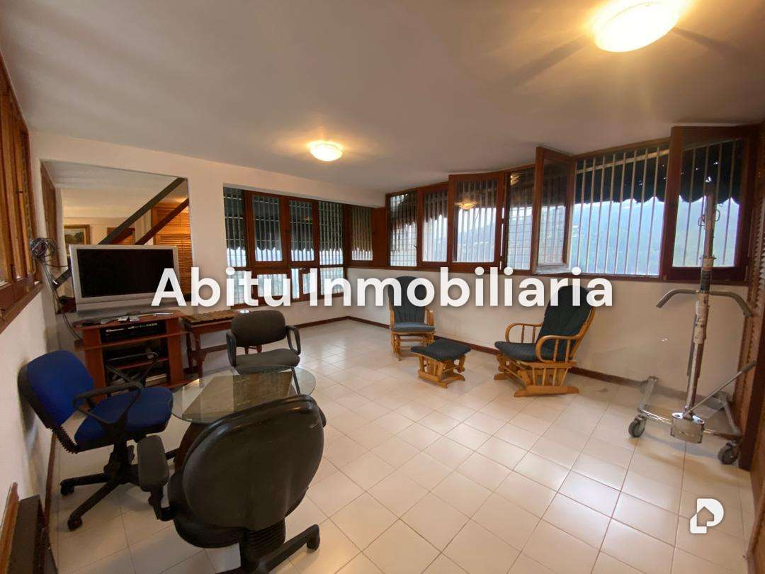 House in Colinas de Tamanaco, Caracas – 8