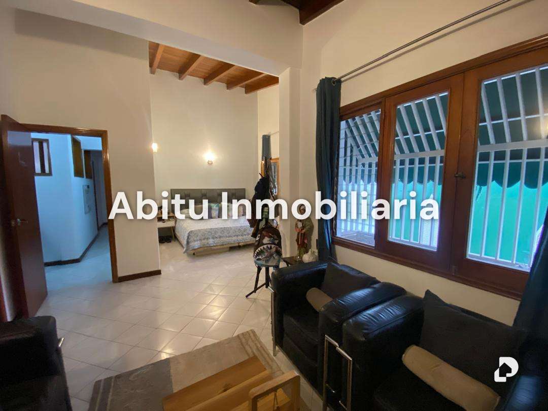 House in Colinas de Tamanaco, Caracas – 13