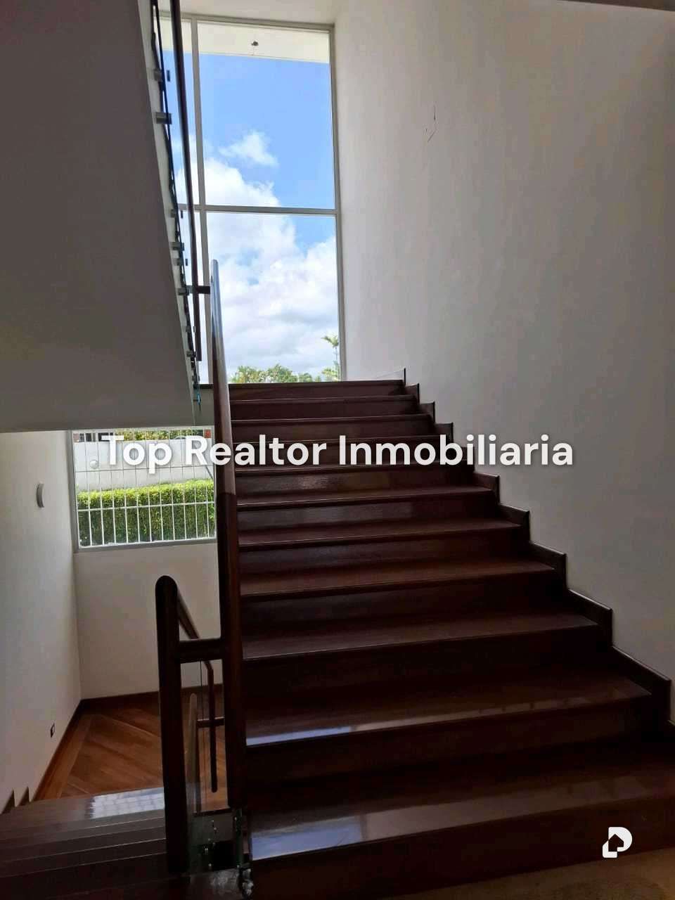 Casa en La Lagunita, Caracas – 11