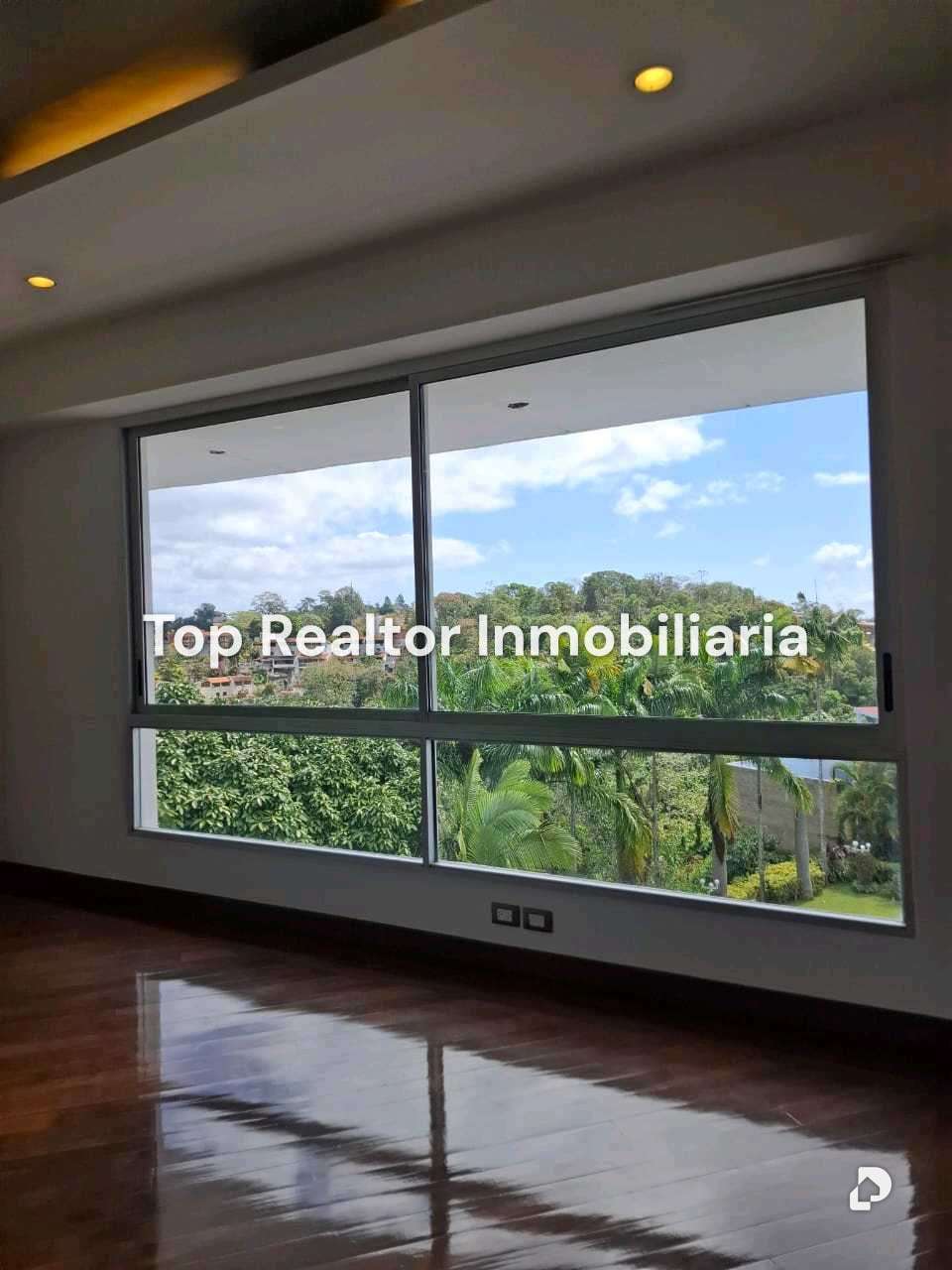Casa en La Lagunita, Caracas – 14