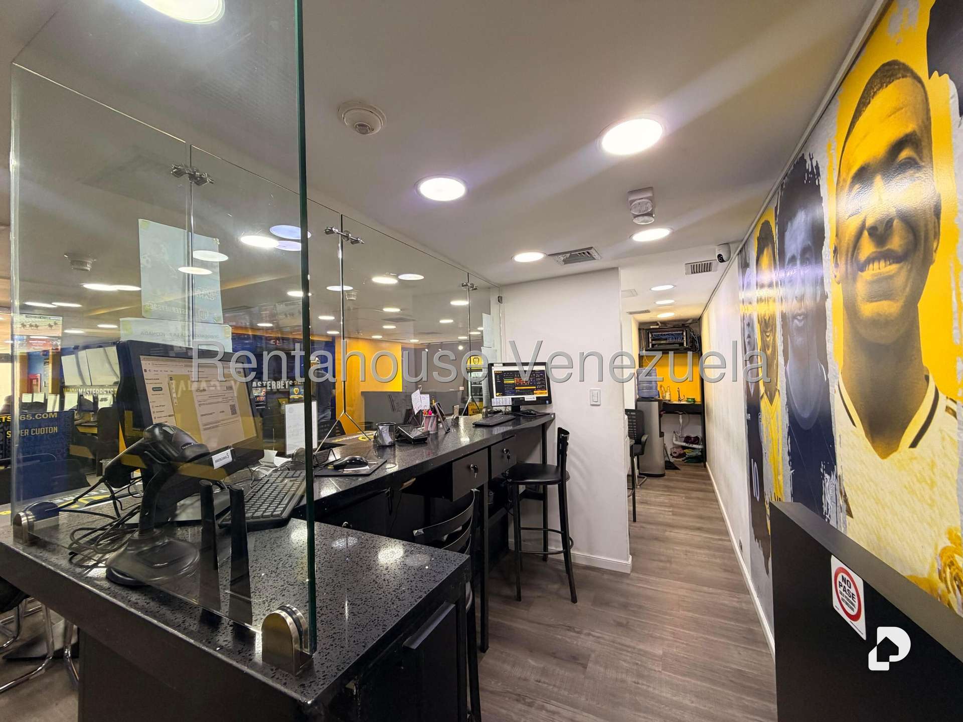 Local comercial en Las Mercedes, Caracas – 19