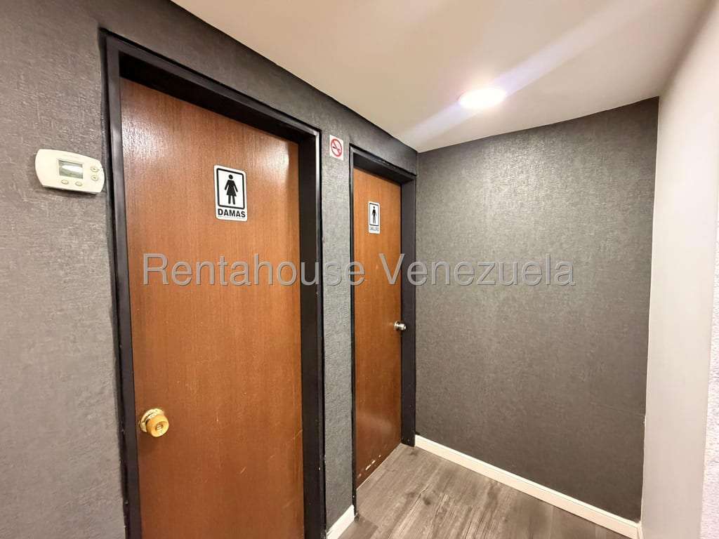 Local comercial en Las Mercedes, Caracas