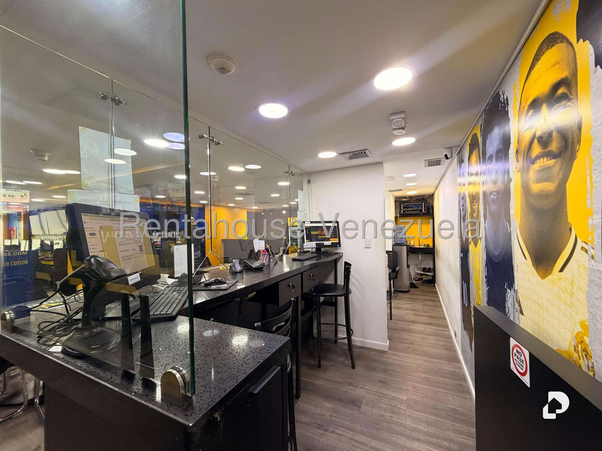 Local comercial en Las Mercedes, Caracas – 14