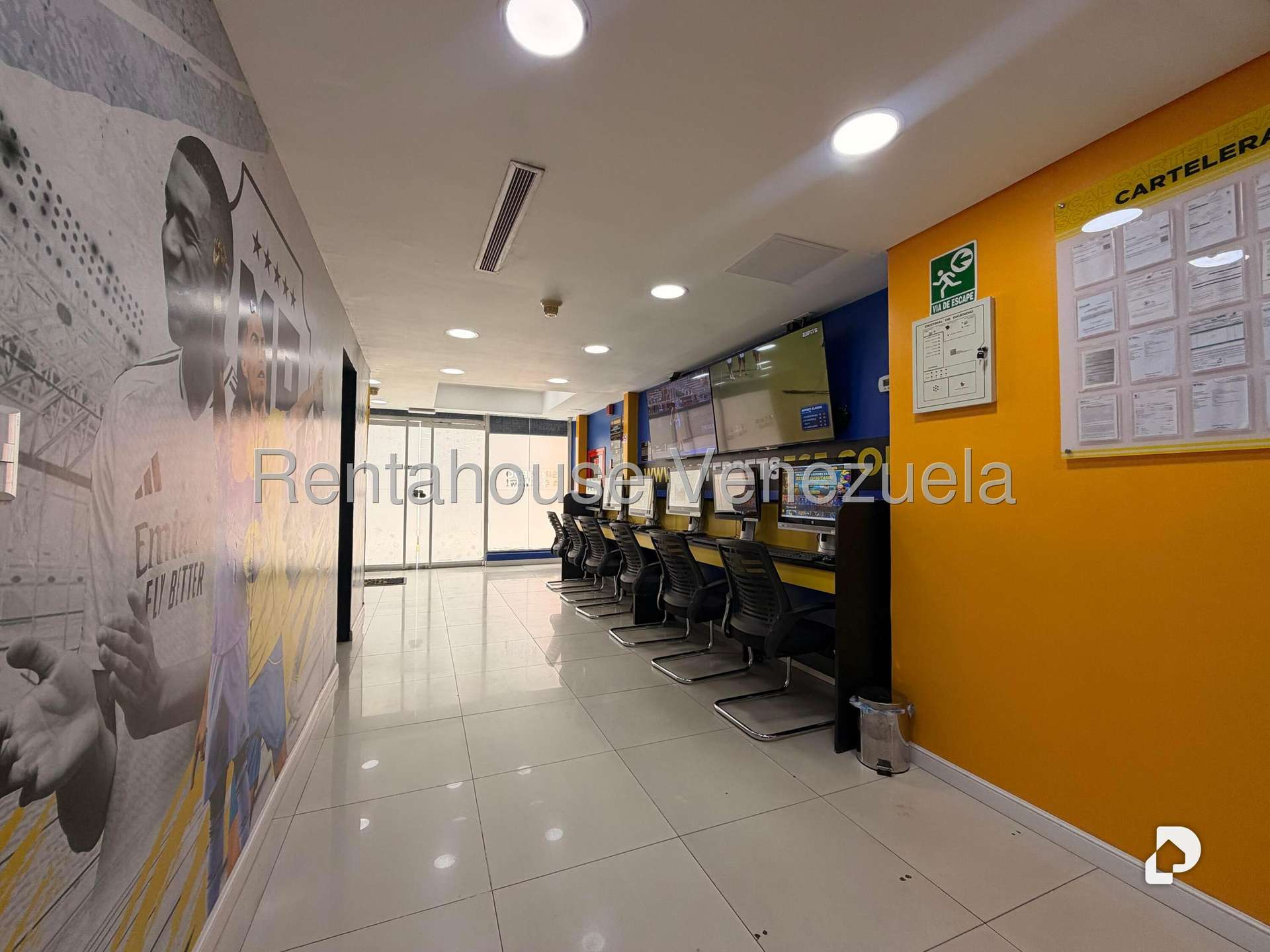 Local comercial en Las Mercedes, Caracas – 25