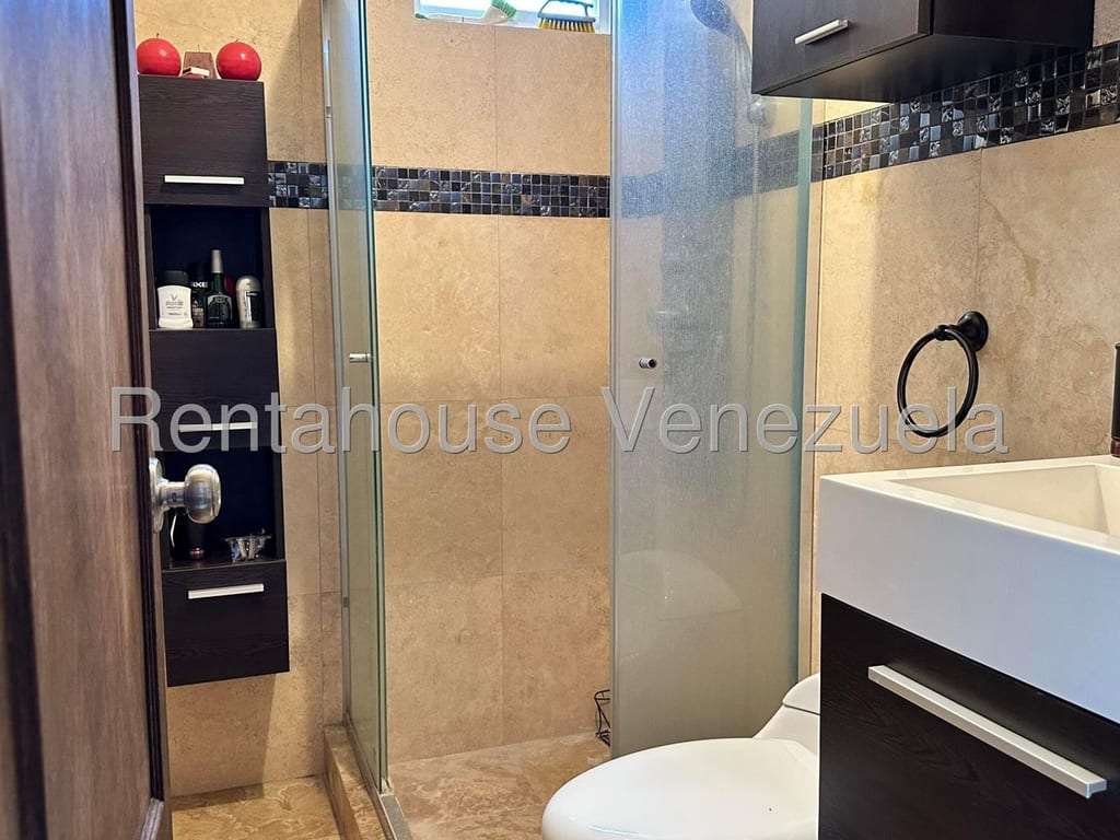 Apartamento en Colinas de La Tahona, Caracas