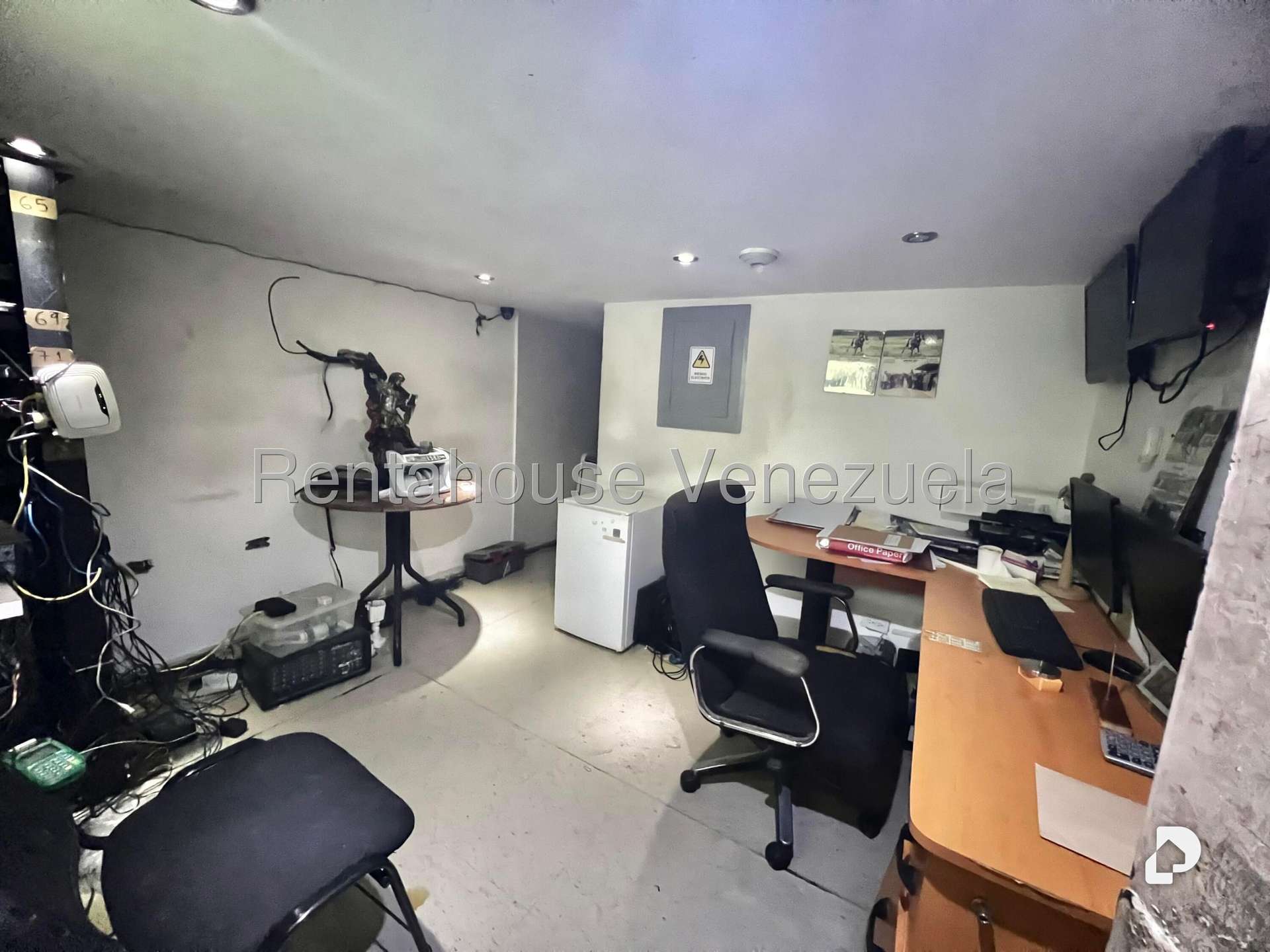 Local comercial en Parroquia La Candelaria, Caracas – 14
