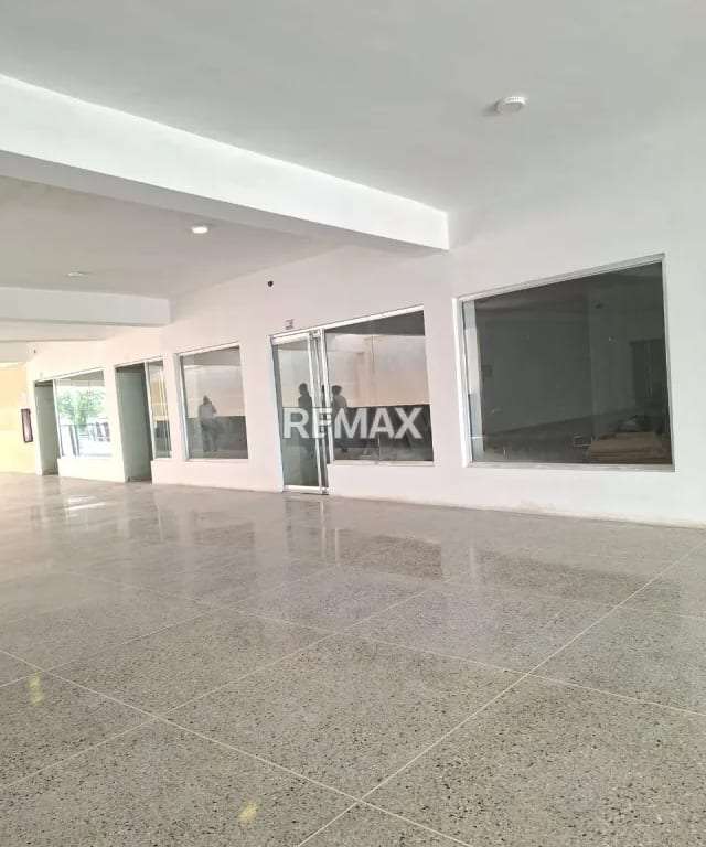 Local comercial en El Perú, San Francisco - 1