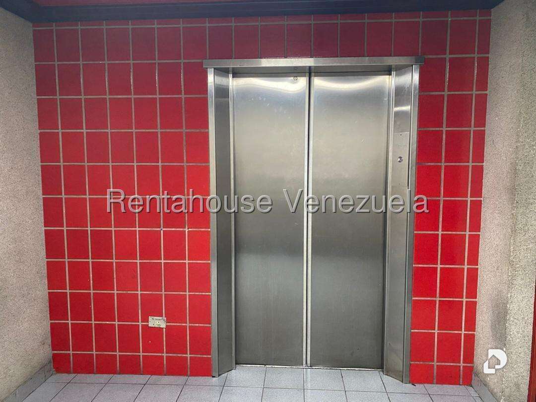 Oficina en La Urbina, Caracas – 6