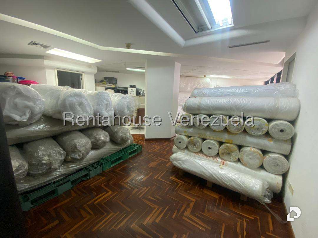 Oficina en La Urbina, Caracas – 14