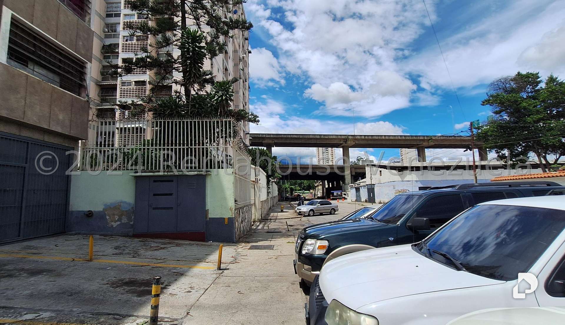 Local comercial en San Martín, Caracas – 15