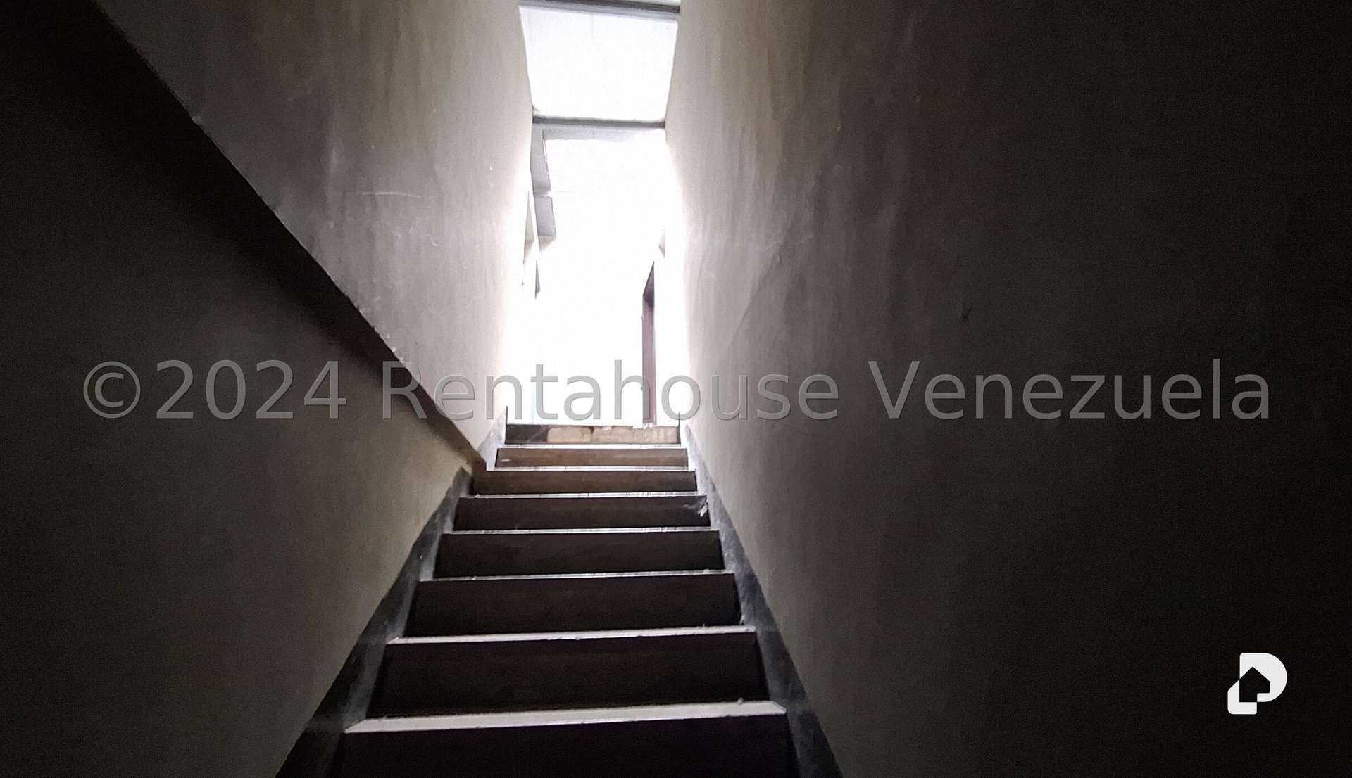 Local comercial en San Martín, Caracas – 11