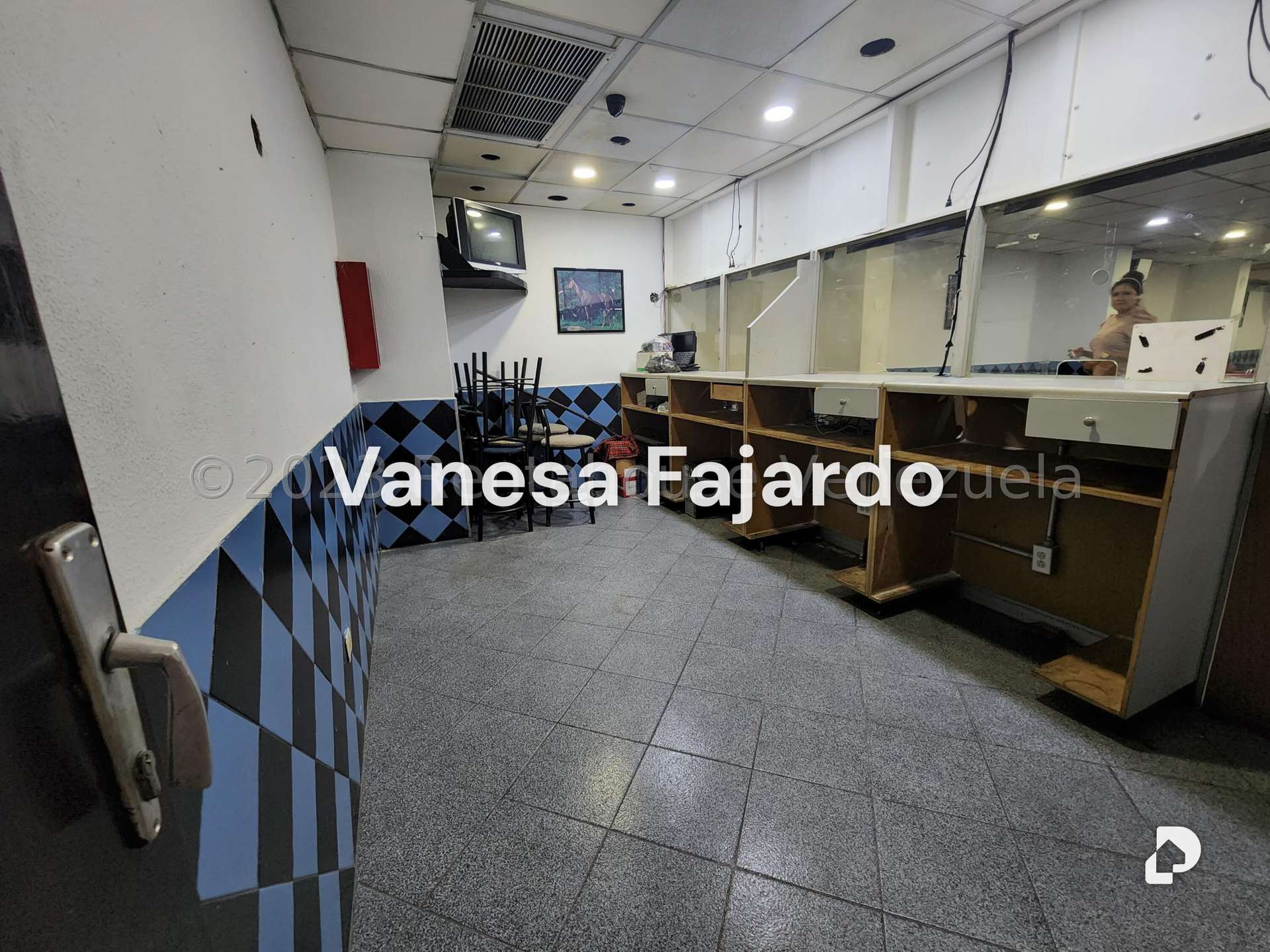 Local comercial en San Jose, Caracas – 14