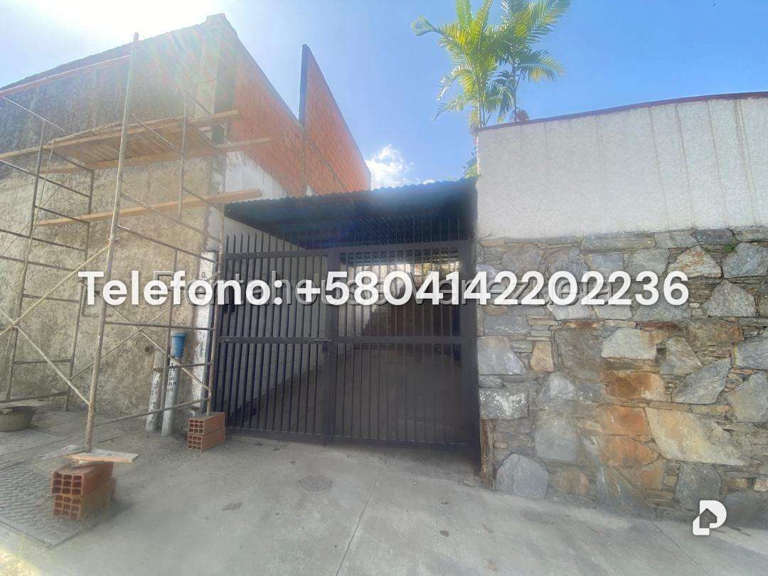 Casa en Prados del Este, Caracas – 26