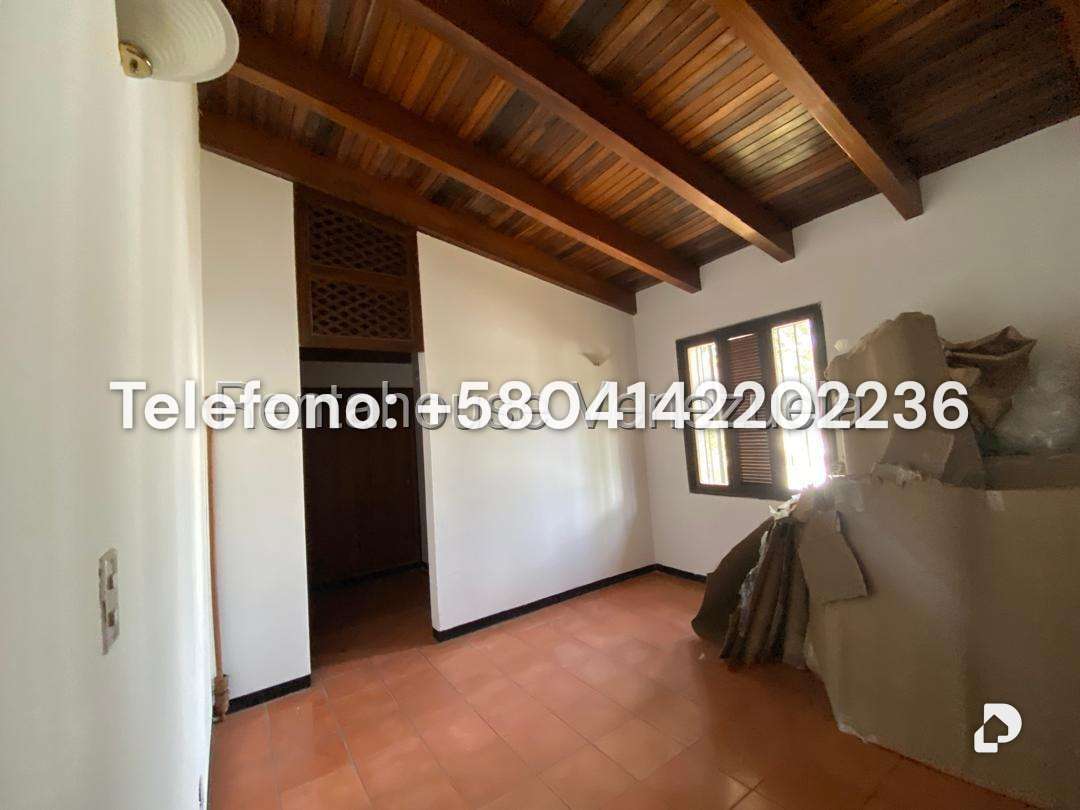 Casa en Prados del Este, Caracas – 19