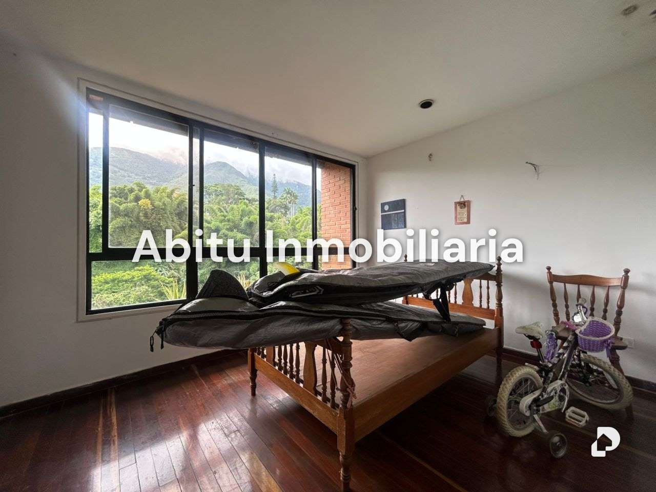 Apartamento en Urb. Miranda, Caracas – 13