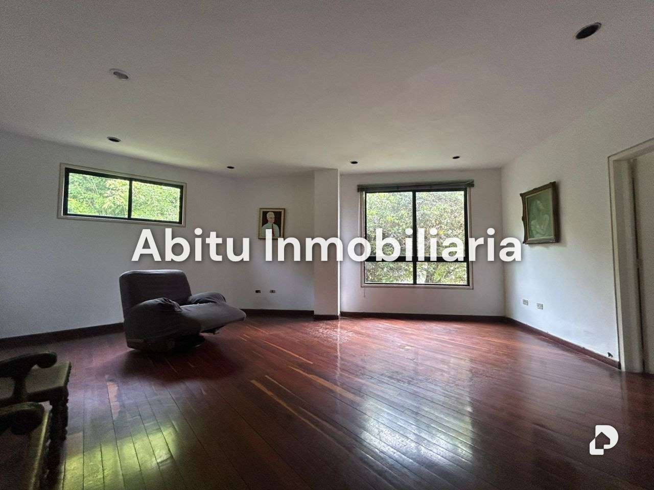 Apartamento en Urb. Miranda, Caracas – 11