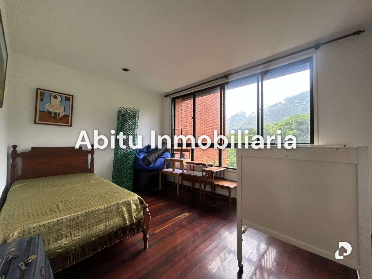 Apartamento en Urb. Miranda, Caracas – 15