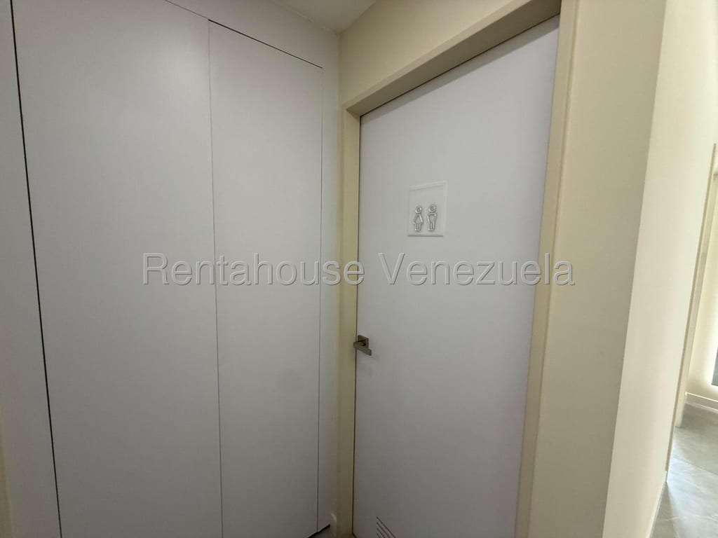 Oficina en Las Mercedes, Caracas