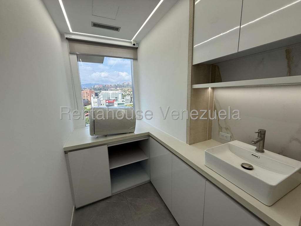 Oficina en Las Mercedes, Caracas