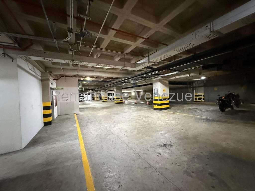 Oficina en Las Mercedes, Caracas